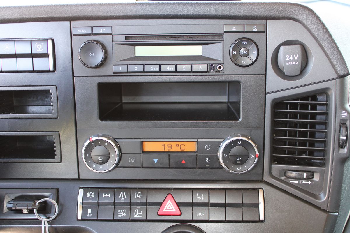 Mercedes-Benz Actros 1845